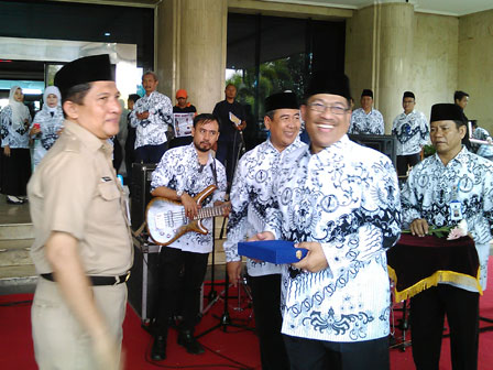 Pencarian PGRI Barru - Persatuan Guru Republik Indonesia Cabang Kabupaten Barru